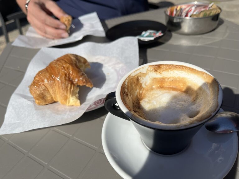 Italienisches Frühstück in Palermo
