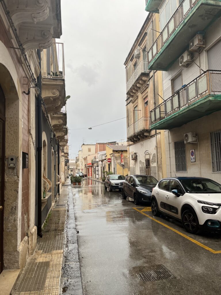 Syracus verabschiedet uns mit Regen