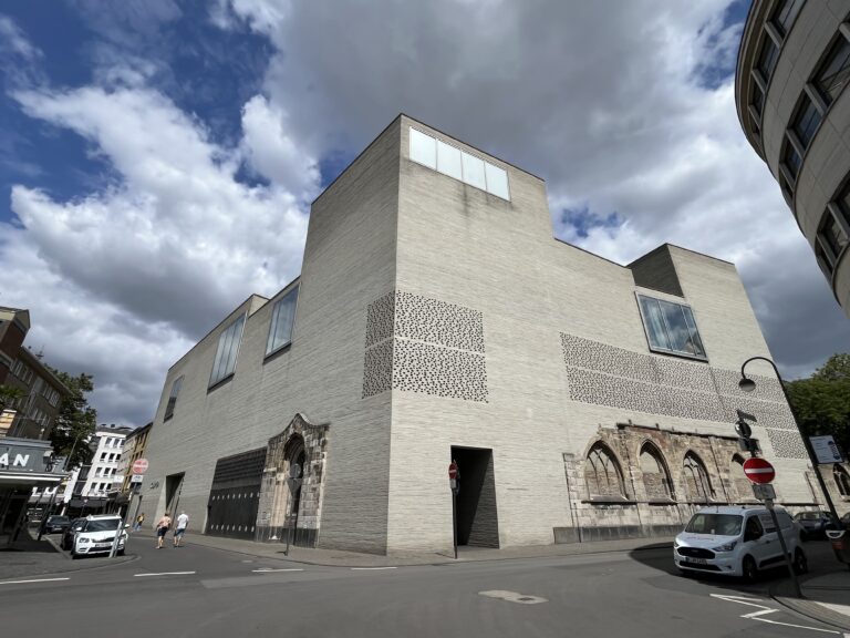 Köln – Madonna in den Trümmern
